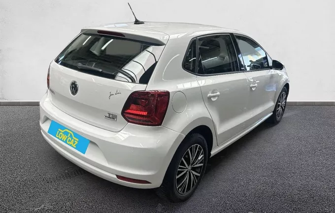 VOLKSWAGEN POLO 1.2 TSI 90 BMT DSG7 Série Spéciale Allstar extérieur trois quart arrière droit 213184