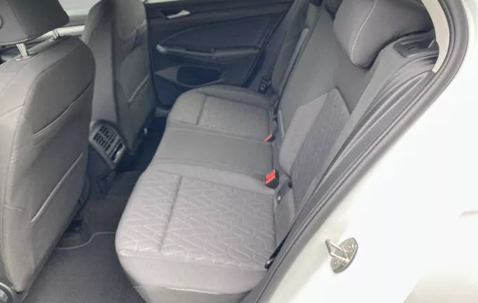 VOLKSWAGEN GOLF 1.5 eHybrid 204 DSG6 VW Edition photo 17 9433