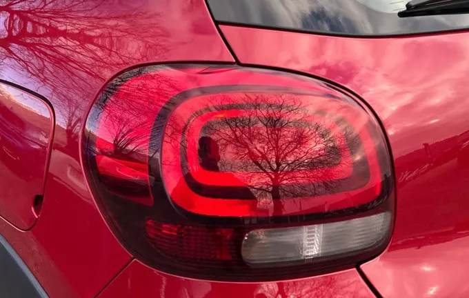CITROEN C3 PureTech 110 S&S EAT6 Shine photo 17 944436