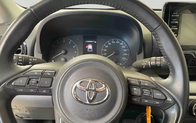 TOYOTA YARIS 70 VVT-i Dynamic Business photo 18 1103860