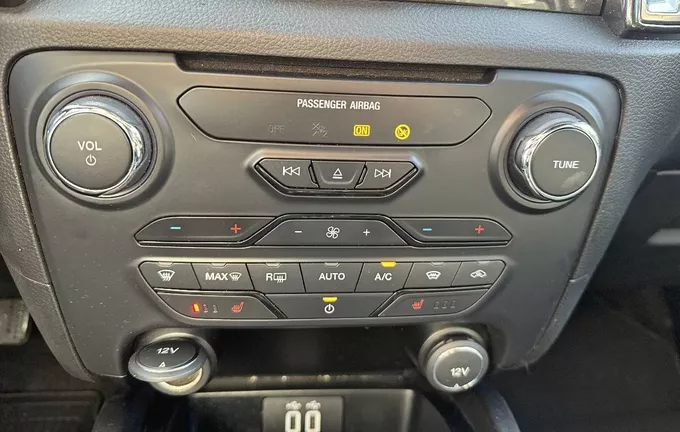 FORD RANGER DOUBLE CABINE 2.0 ECOBLUE 170 S&S XL photo 15 946425