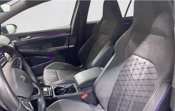 VOLKSWAGEN GOLF 2.0 TDI 150 DSG7 R-Line Edition extérieur trois quart arrière droit 2133191