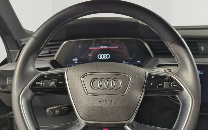AUDI E-TRON Sportback 55 quattro 408 ch S line photo 12 2132664
