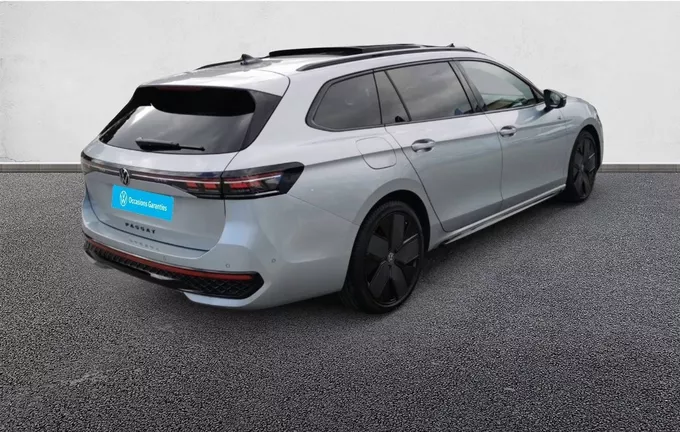 VOLKSWAGEN PASSAT 1.5 eTSI OPF 150 DSG7 R-Line extérieur avant 2125672