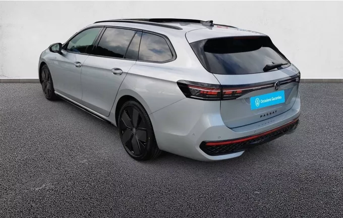 VOLKSWAGEN PASSAT 1.5 eTSI OPF 150 DSG7 R-Line photo 11 2125672