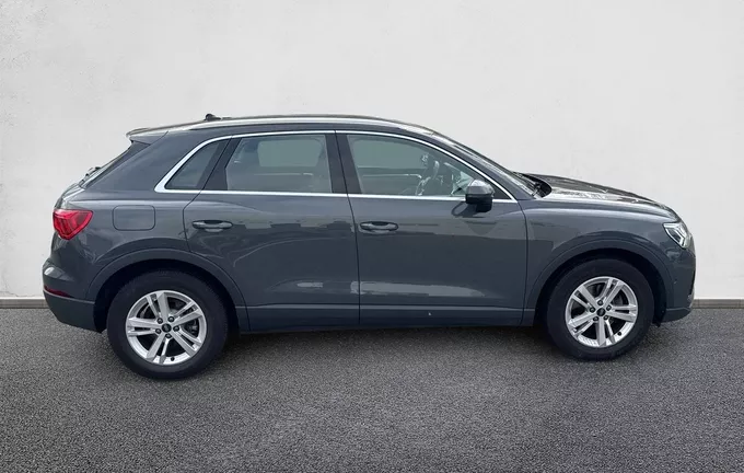 AUDI Q3 35 TFSI 150 ch Business line extérieur côté droit 212438