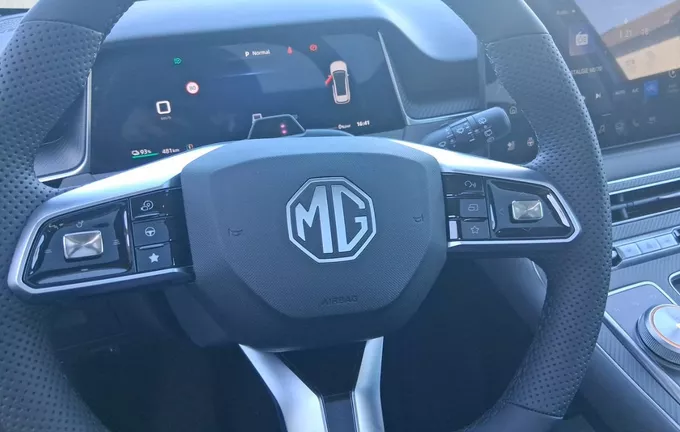 MG MGS6 EV MGS6 EV Luxury photo 12 9892