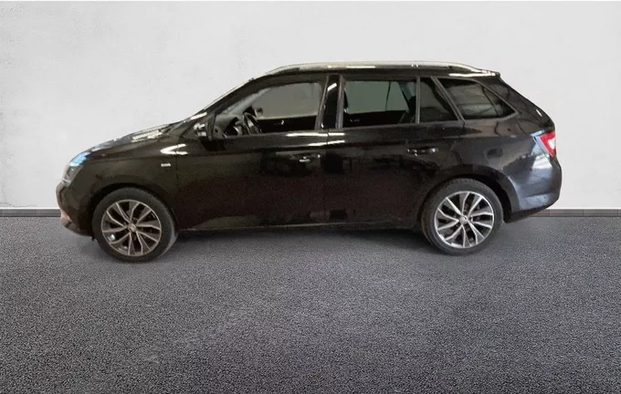 SKODA FABIA Combi 1.0 TSI 95 ch Greentec Drive extérieur trois quart arrière gauche 114872