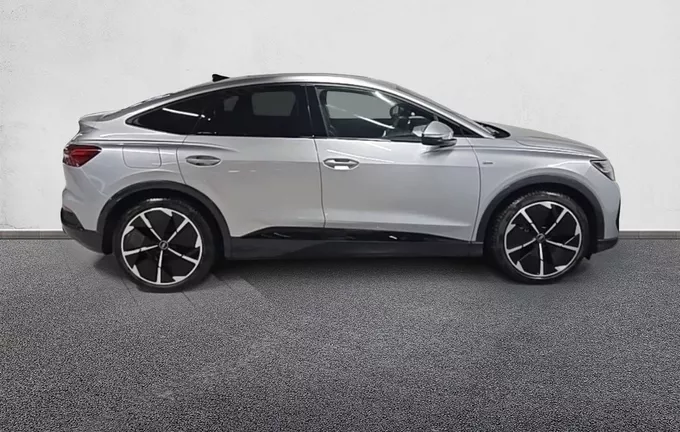 AUDI Q4 E-TRON Sportback 45 285 ch 82 kWh S line extérieur côté droit 2126698