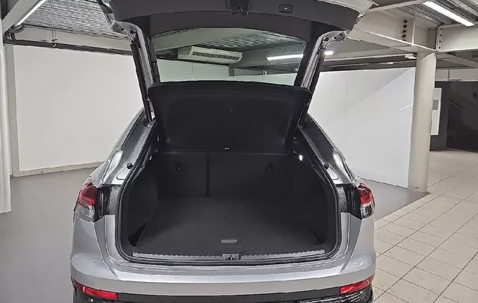 AUDI Q4 E-TRON Sportback 45 285 ch 82 kWh S line photo 10 2126698