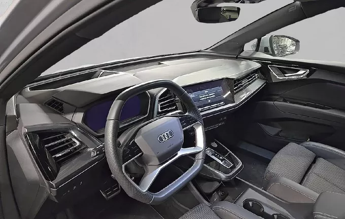 AUDI Q4 E-TRON Sportback 45 285 ch 82 kWh S line photo 11 2126698