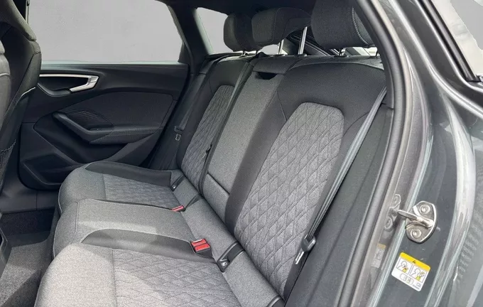 AUDI A5 Avant e-hybrid 299 ch S tronic 7 Quattro S line photo 17 8848