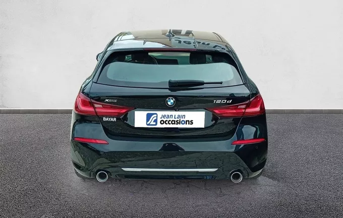 BMW SERIE 1 120d xDrive 190 ch BVA8 Luxury extérieur arrière 560541