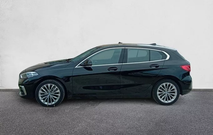 BMW SERIE 1 120d xDrive 190 ch BVA8 Luxury extérieur côté gauche 560541