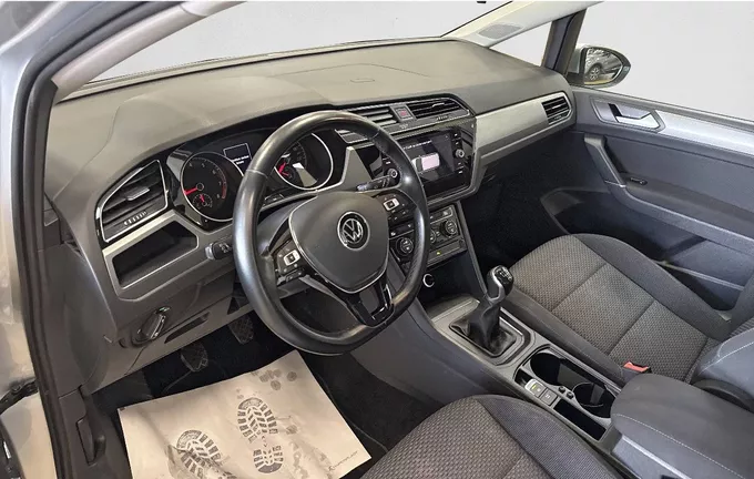 VOLKSWAGEN TOURAN 2.0 TDI 150 7pl Lounge Business photo 13 213400