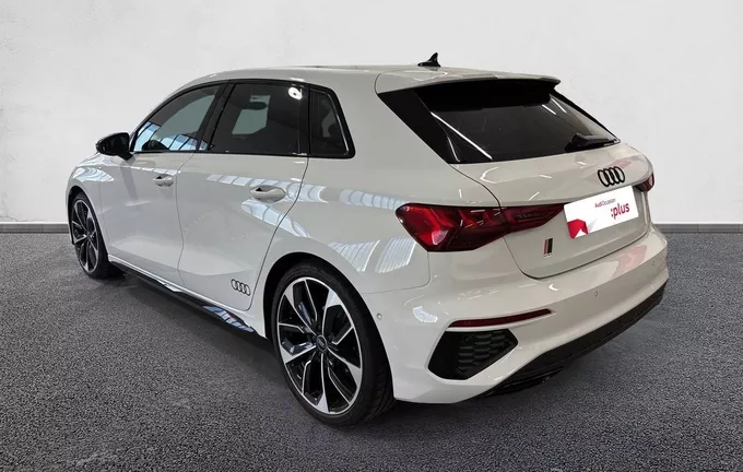 AUDI A3 Sportback TFSI Mild Hybrid 150 S tronic 7 S line extérieur trois quart arrière gauche 2129694