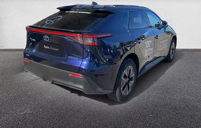 TOYOTA BZ4X Grande Autonomie Lounge extérieur trois quart arrière droit 65924