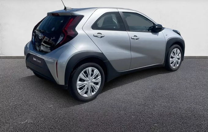 TOYOTA AYGO X 1.0 VVT-i 72 Dynamic extérieur trois quart arrière droit 1103419