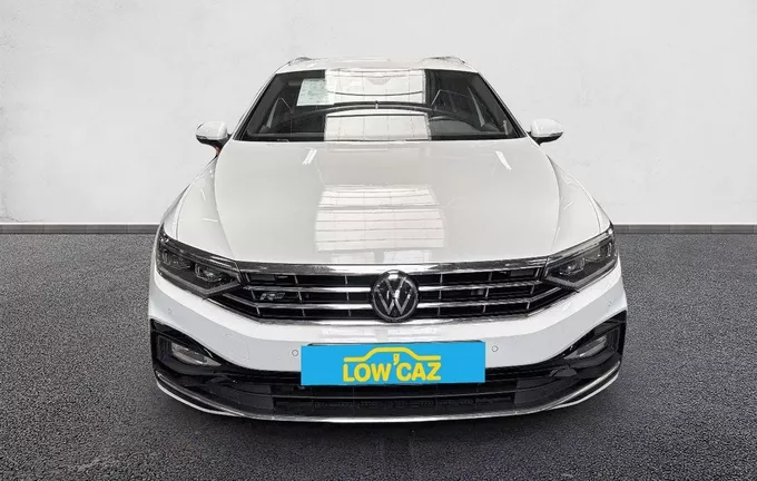 VOLKSWAGEN PASSAT SW 2.0 TDI EVO SCR 150 DSG7 R-Line extérieur avant 213509