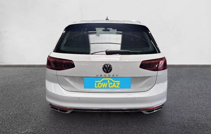 VOLKSWAGEN PASSAT SW 2.0 TDI EVO SCR 150 DSG7 R-Line extérieur arrière 213509