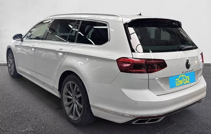 VOLKSWAGEN PASSAT SW 2.0 TDI EVO SCR 150 DSG7 R-Line extérieur trois quart arrière gauche 213509