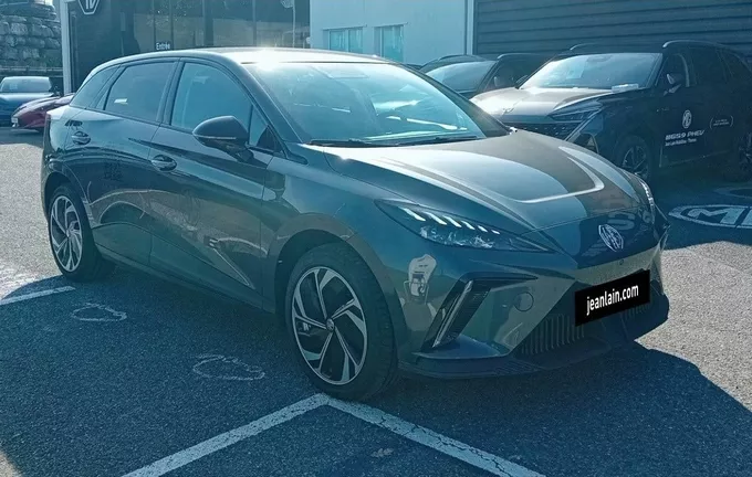 MG MG4 EV 77kWh - 180 kW Premium photo 21 9916