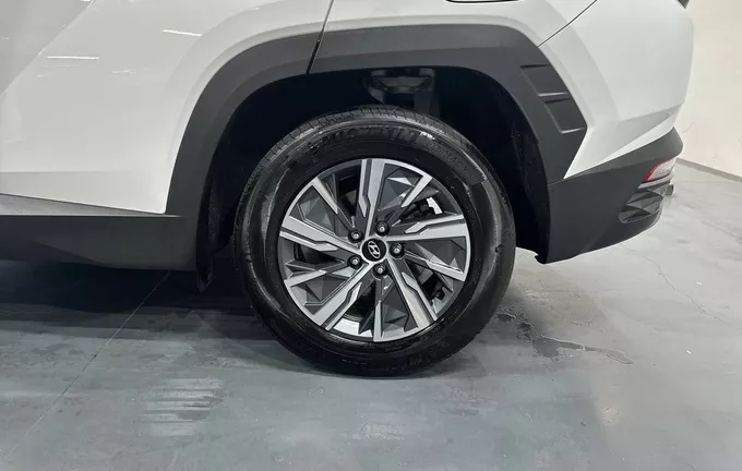 HYUNDAI TUCSON 1.6 T-GDI 230 Hybrid BVA6 Creative photo 9 13860
