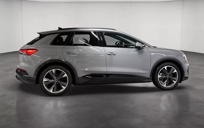 AUDI Q4 E-TRON 45 285 ch 82 kWh extérieur côté droit 2133063