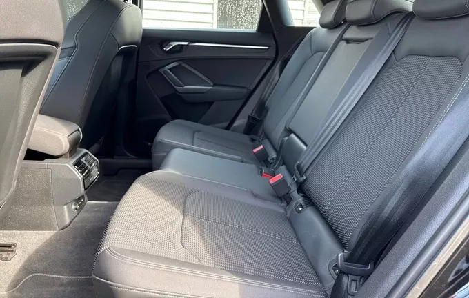 AUDI Q3 35 TFSI 150 ch S line photo 17 2125287