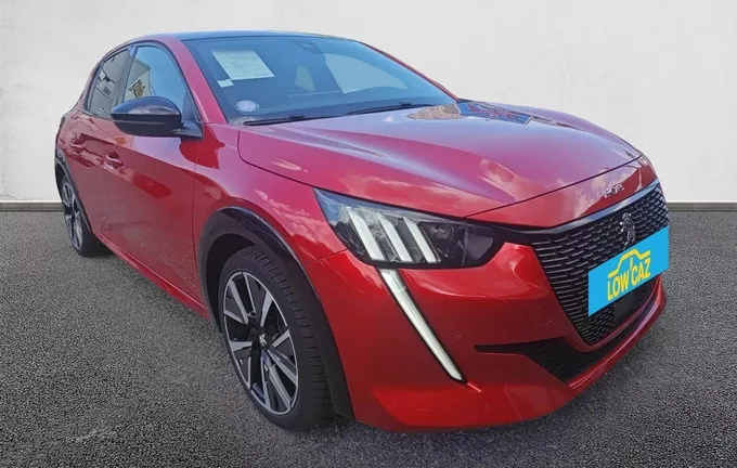 PEUGEOT 208 PureTech 100 S&S EAT8 GT Line extérieur trois quart avant droit 213271