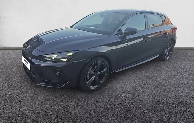 CUPRA LEON 1.5 eTSI Hybrid 150 ch DSG7 V extérieur trois quart avant gauche 1165