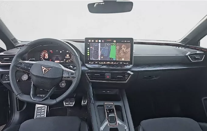 CUPRA LEON 1.5 eTSI Hybrid 150 ch DSG7 V extérieur trois quart avant droit 1165