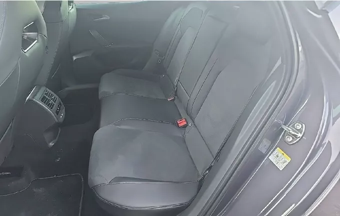 CUPRA LEON 1.5 eTSI Hybrid 150 ch DSG7 V extérieur arrière 1165