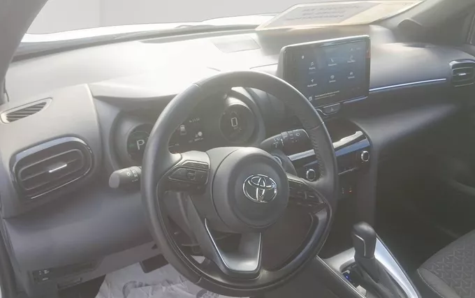 TOYOTA YARIS CROSS Hybride 116h AWD-i Design photo 15 1103986