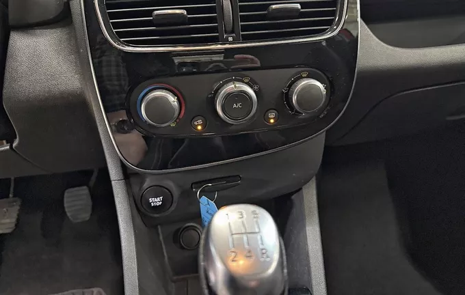 RENAULT CLIO TCe 90 Trend photo 14 212828