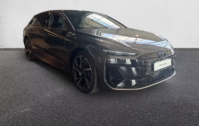 AUDI A6 E-TRON Avant Quattro S line extérieur trois quart avant droit 7892