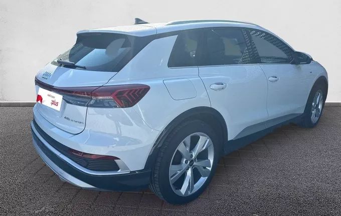 AUDI Q4 E-TRON 45 285 ch 82 kWh extérieur trois quart arrière droit 2130977