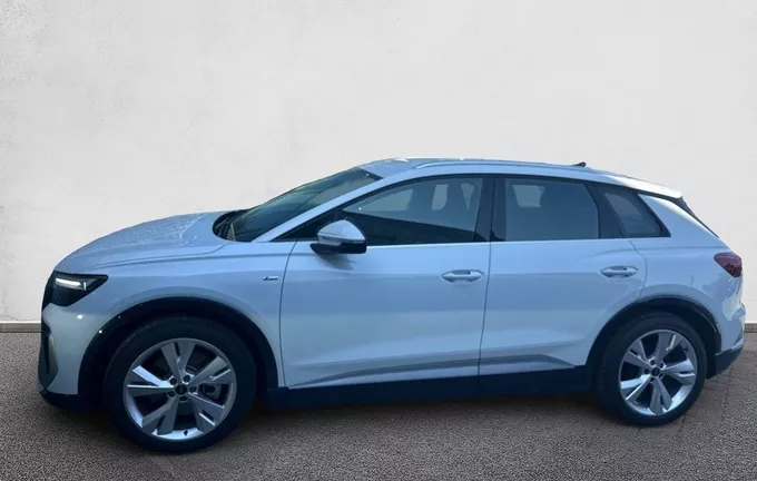 AUDI Q4 E-TRON 45 285 ch 82 kWh extérieur côté gauche 2130977