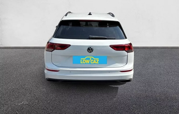 VOLKSWAGEN GOLF SW 1.5 eTSI OPF 130 DSG7 Life Plus extérieur arrière 213345