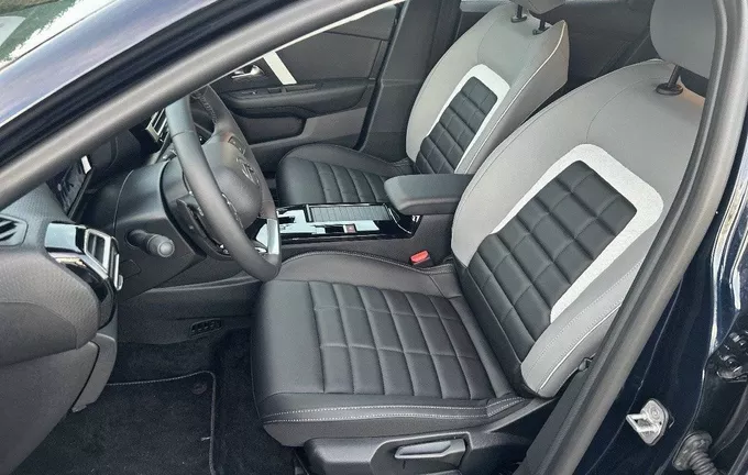 CITROEN C4 Hybride 145 e-DCS6 Max photo 11 990958