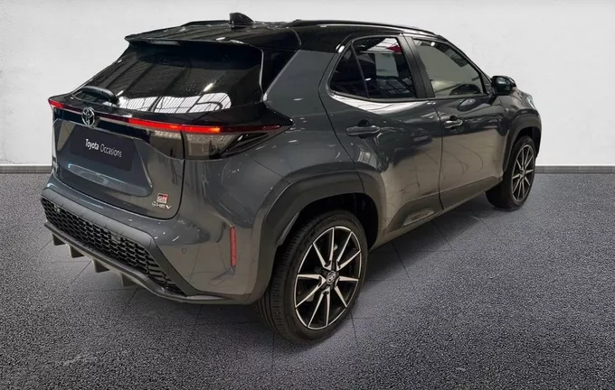 TOYOTA YARIS CROSS Hybride 130h 2WD GR SPORT extérieur trois quart arrière droit 1103712