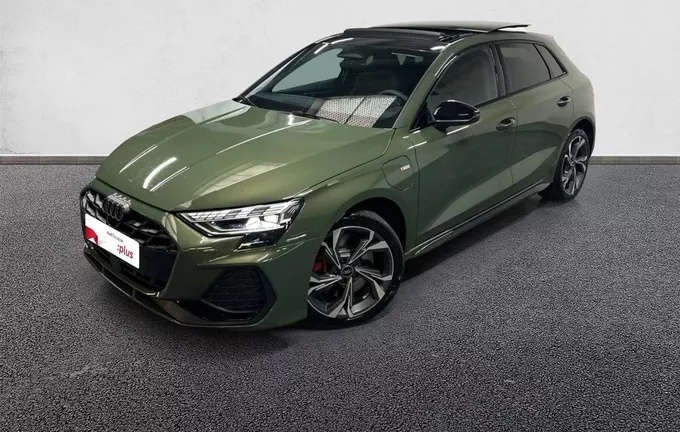 AUDI A3 Sportback TFSI e Hybride rechargeable 272 S tronic 6 S line extérieur trois quart avant gauche 2126596