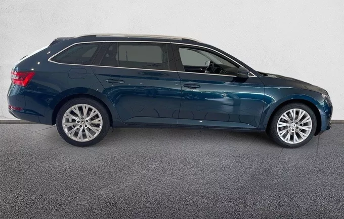 SKODA SUPERB Combi 1.5 TSI 150 ACT DSG7 Style extérieur côté droit 0437