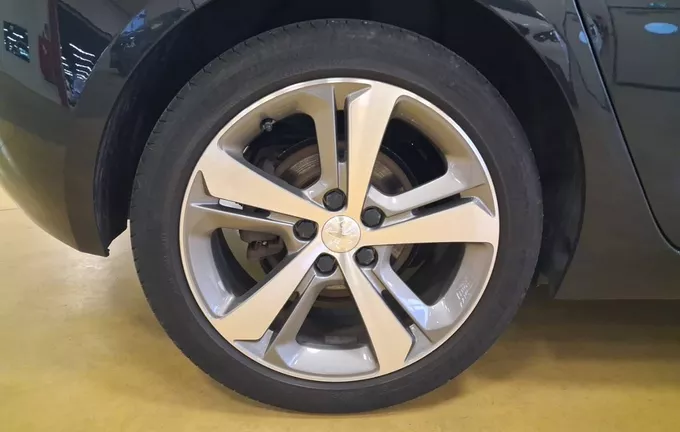 PEUGEOT 308 PureTech 130ch S&S EAT8 Allure photo 9 212822