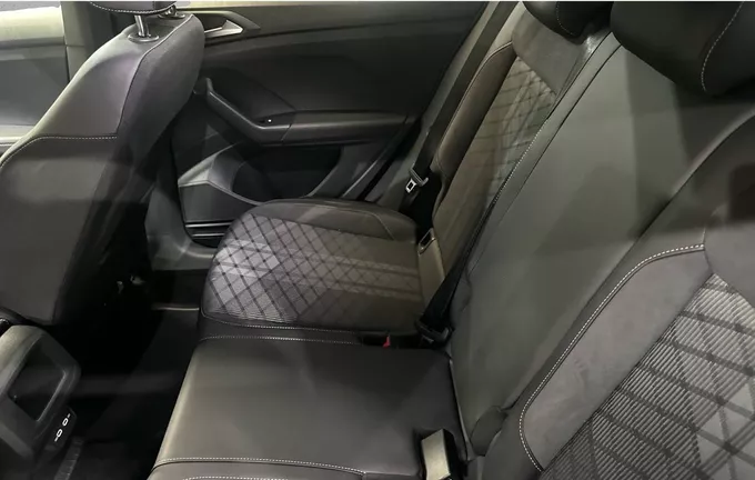 VOLKSWAGEN T-CROSS 1.0 TSI 116 Start/Stop DSG7 R-Line Edition extérieur arrière 2128274