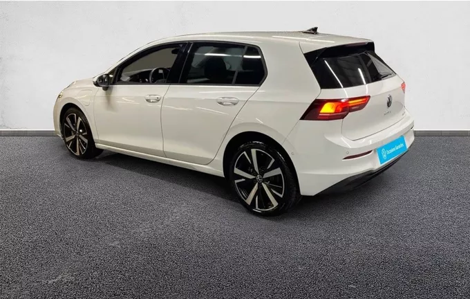VOLKSWAGEN GOLF 1.5 eHybrid 204 DSG6 VW Edition photo 11 2125343