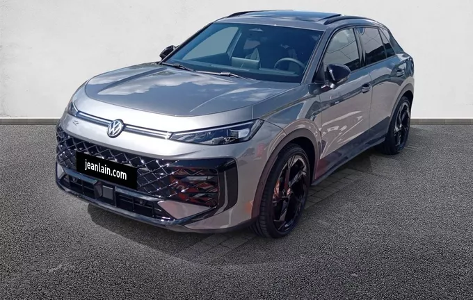 VOLKSWAGEN T-ROC 1.5 eTSI EVO2 Hybrid 150 ch DSG7 R-Line extérieur trois quart avant gauche 6535