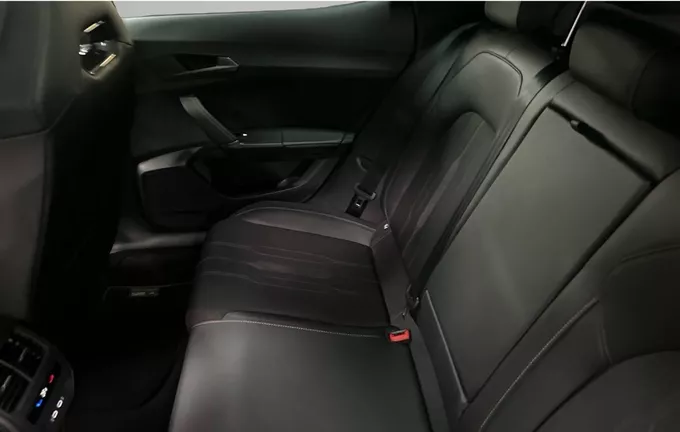 CUPRA FORMENTOR 1.4 e-HYBRID 204 ch DSG6 V extérieur arrière 3013441