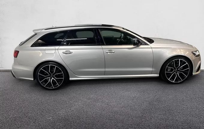AUDI RS6 Avant Performance V8 4.0 TFSI 605 Quattro Tiptronic 8 extérieur côté droit 2130602