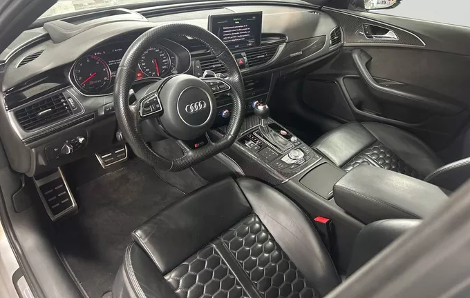 AUDI RS6 Avant Performance V8 4.0 TFSI 605 Quattro Tiptronic 8 photo 11 2130602